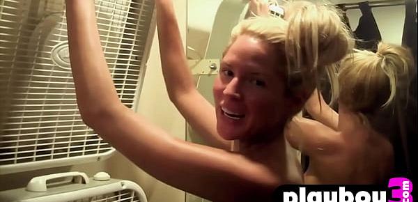  Naked blonde model Sara Jean Underwood shows shaved pussy and enjoyed photo session